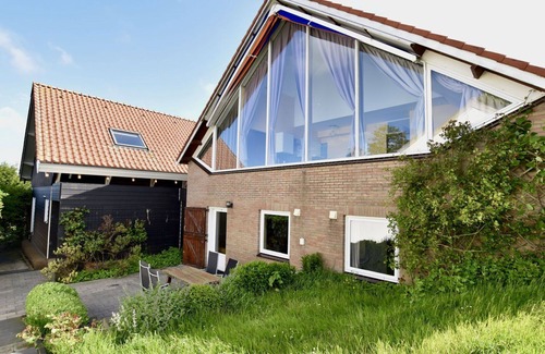 Wissenkerke Villa | Wonderful villa for 4 guests with WIFI, TV, terrace and pets allowed