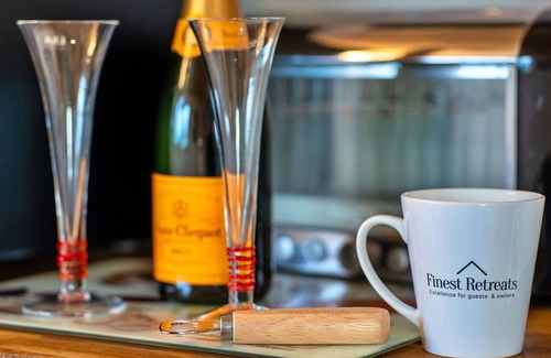 Treknow House | Wonderful villa for 2 guests with WIFI, terrace and parking