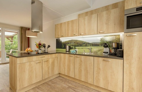 Medebach House | Wonderful villa for 4 people with WIFI, pool, hot tub, TV, terrace and parking