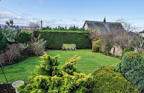 Dyserth House | Wonderful villa for 4 people with WIFI, hot tub and terrace
