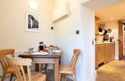 Ingleton House | Wonderful villa for 4 guests with WIFI, TV, terrace and pets allowed