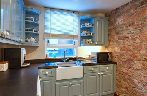 Kingsand House | Wonderful villa for 6 guests with WIFI and pets allowed