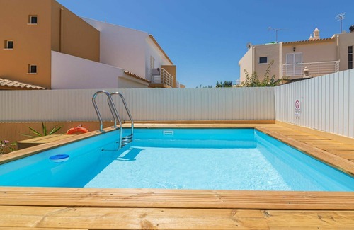 Pera House | Wonderful villa for 6 people with WIFI, A/C, private pool, TV, balcony and parking