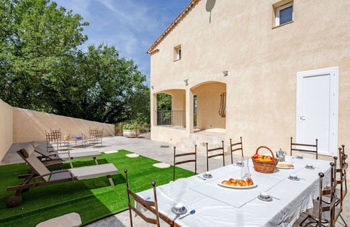 Bauduen House | Wonderful villa for 8 people with WIFI, TV, terrace, pets allowed and parking