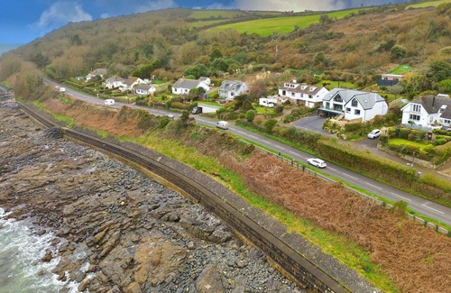 Mousehole House | Wonderful villa for 8 guests with WIFI and terrace