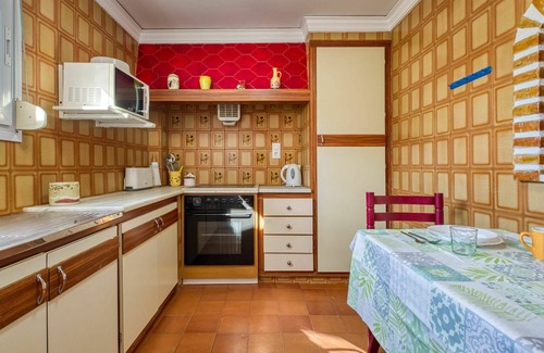 Les Deveses House | Wonderful villa for 8 people with WIFI, TV, patio and pets allowed