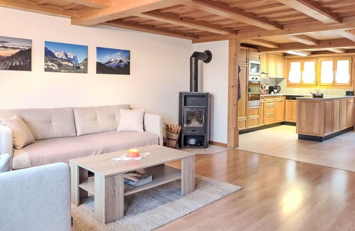 Innertkirchen Villa | Wonderful villa for 4 people with WIFI, TV, terrace, pets allowed and panoramic view