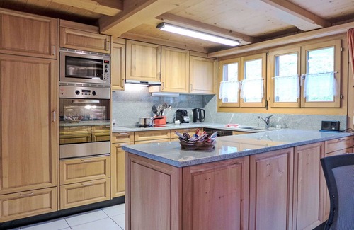 Innertkirchen Villa | Wonderful villa for 4 people with WIFI, TV, terrace, pets allowed and panoramic view