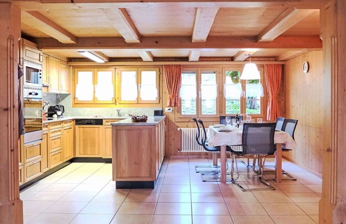Innertkirchen Villa | Wonderful villa for 4 people with WIFI, TV, terrace, pets allowed and panoramic view