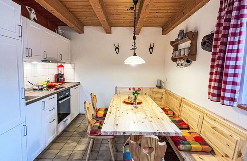 Oberkreuzberg House | Wonderful villa for 6 guests with WIFI, pool, TV, terrace and parking