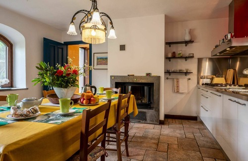 Cortazzone House | Wonderful villa for 8 people with private pool, TV, patio, pets allowed and panoramic view