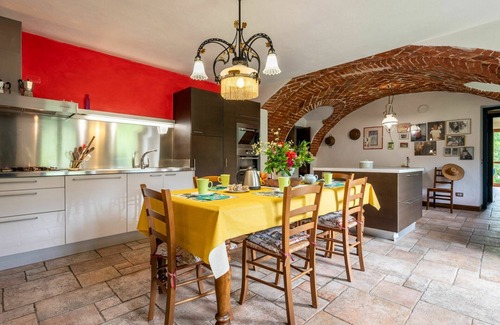 Cortazzone House | Wonderful villa for 8 people with private pool, TV, patio, pets allowed and panoramic view