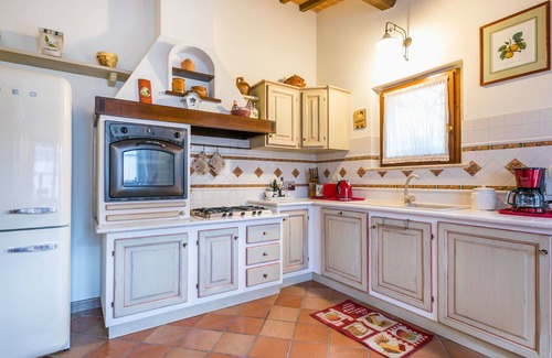 San Gimignano Villa | Wonderful villa for 4 people with WIFI, hot tub, private pool, TV, terrace and parking