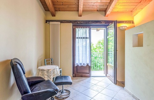 Montaldo Roero House | Wonderful villa for 8 guests with TV, balcony and pets allowed