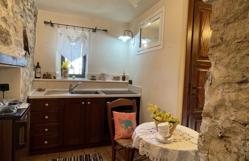 Valloria Villa | Wonderful villa for 5 people with parking