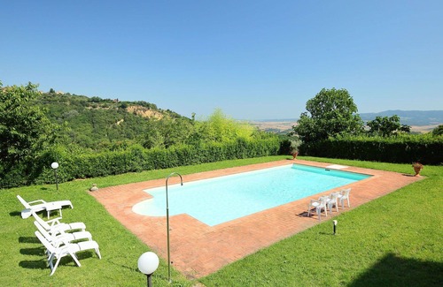 Volterra Villa | Wonderful villa with WIFI, private pool, TV, patio, pets allowed, panoramic view and parking
