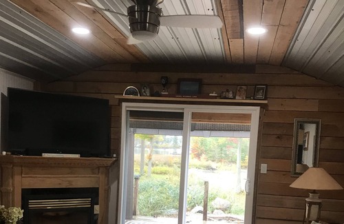 Alexandria Bay Cottage | WONDERFUL WATERFRONT & SHIP VIEWS WITH YOUR OWN DOCK SPOT FOR YOUR BOAT!