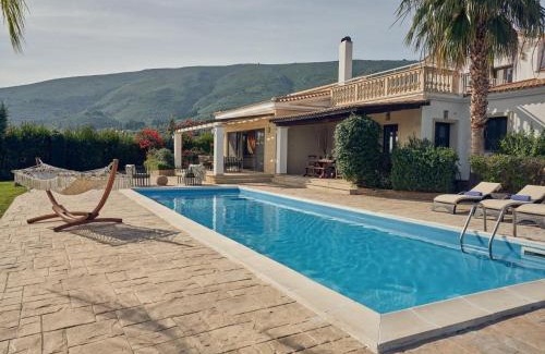 Romirion Villa | Wonderful Zakynthos Villa - 4 Bedrooms - Villa Romodos | Private Rural Setting - Spectacular Countryside Views