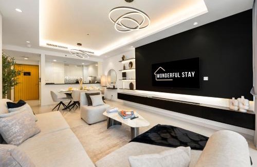 Downtown Dubai Apartment | WonderfulStay at Paramount - Highest Infinity Pool - Burj Khalifa View - Brand New Luxury Apartments