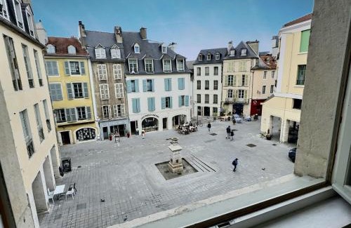 Centre Ville Apartment | WonderHost, bois et pierre en cœur de ville
