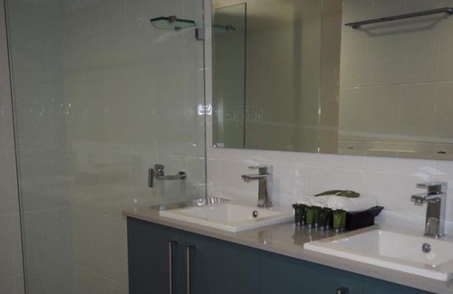 Wongaling Beach Apartment | Wongalinga Absolute Beachfront 3 Bedroom