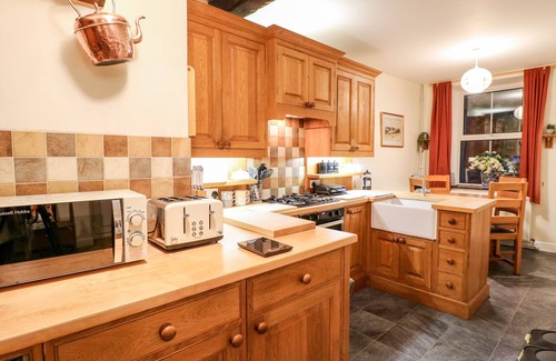 Matlock Cottage | Woodbine Cottage