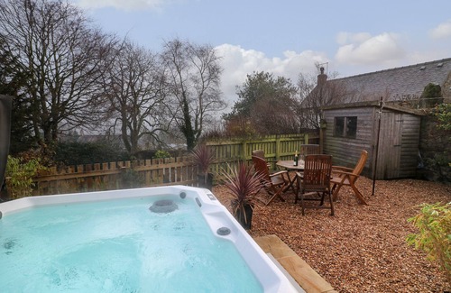Matlock Cottage | Woodbine Cottage