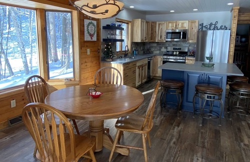 Hazelhurst Ski Chalet | Wooded retreat close to all trails