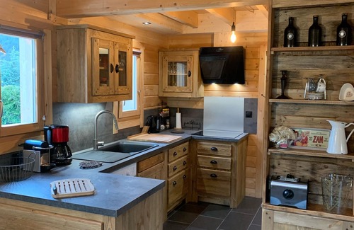 Villard-de-Lans Ski Chalet | Wooden chalets with hot bath or jacuzzi in Villard de Lans for 9/11 pers.