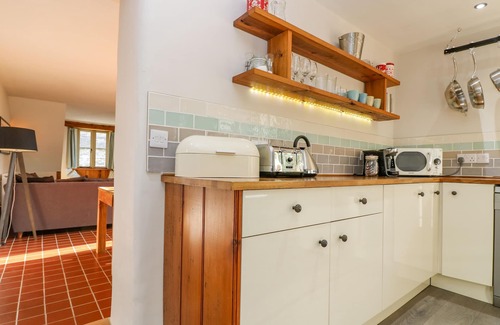 Liskeard Cottage | WOODFIELD COACH HOUSE, family friendly, with hot tub in Liskeard