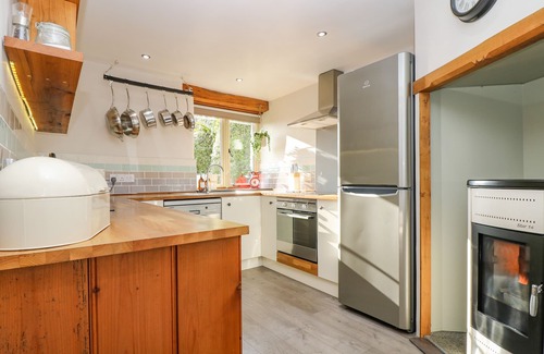 Liskeard Cottage | WOODFIELD COACH HOUSE, family friendly, with hot tub in Liskeard
