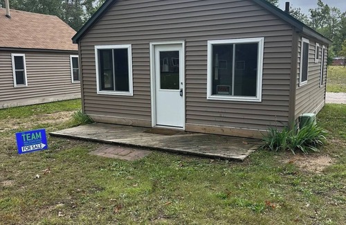 Indian River Cabin | Woodhaven Cottages - Cabin 16 - Charming 2-bedroom cabin in Indian River