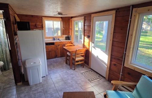 Indian River Cabin | Woodhaven Cottages - Cabin 16 - Charming 2-bedroom cabin in Indian River