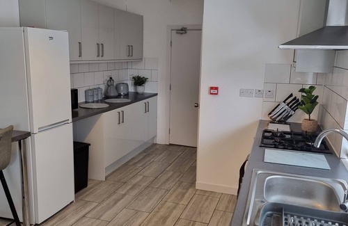 Stoke-on-Trent Hotel | Woodhouse Deluxe Bedroom with Ensuite