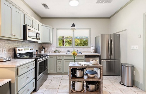 Laurel Cottage | Woodland Cottage on Hidden Pond