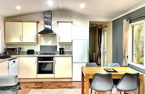 Llanybri House | Woodland View -Hot Tub-Tenby-Carmarthen-St Clears