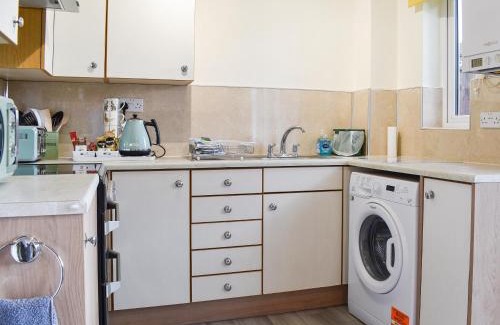 Dorchester House | Woodlander