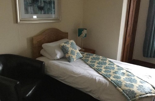 Crosby House | Woodlands Guest House