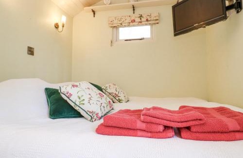Woodbridge House | Woodlands Retreat Shepherd's Hut