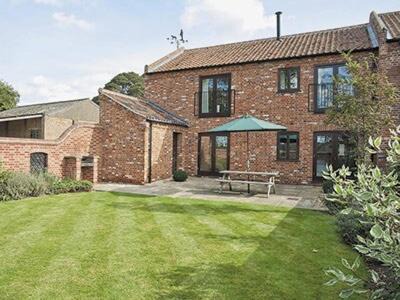 Walsingham House | Woodpecker Barn - Cwl