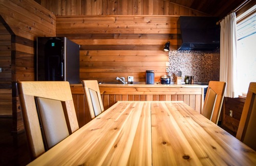 Hokujo Cottage | Woodpecker Chalet