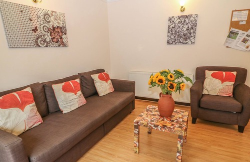Holsworthy House | WOODPECKER, pet friendly, with a garden in Ashwater