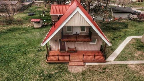 Woods Bay Ski Chalet | Woods Bay Chalet