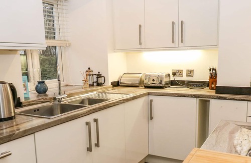 Dobcross House | WOODS LANE COTTAGE, pet friendly, with open fire in Dobcross, Oldham