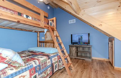 Austinburg House | Woodside Retreat