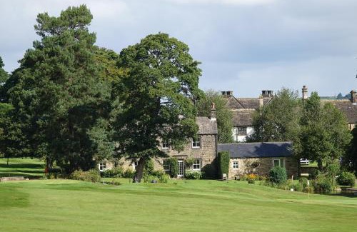 Fenay Bridge Hotel | Woodsome Hall Golf Club Cottage on the Course