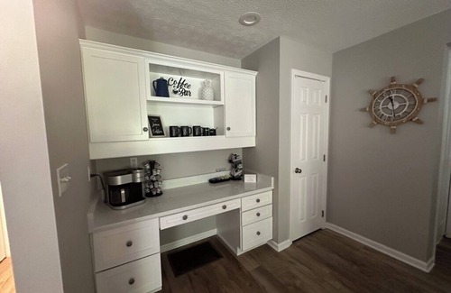 Bronston Condo | Woodson Bend 108-4. Fully Updated First Floor Lake View Condo.