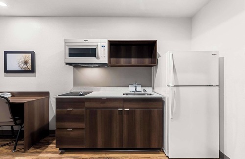 Corona Hotel | Woodspring Suites Corona