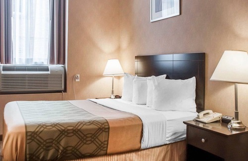 Woodstock Hotel | Woodstock Inn and Suites