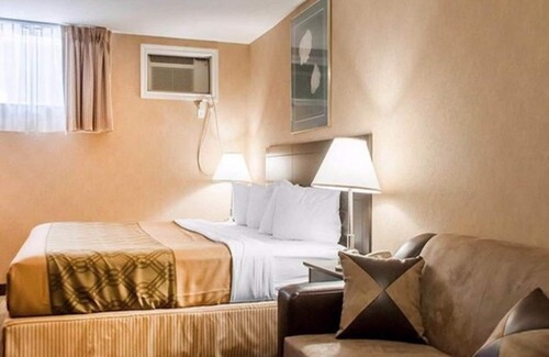 Woodstock Hotel | Woodstock Inn and Suites